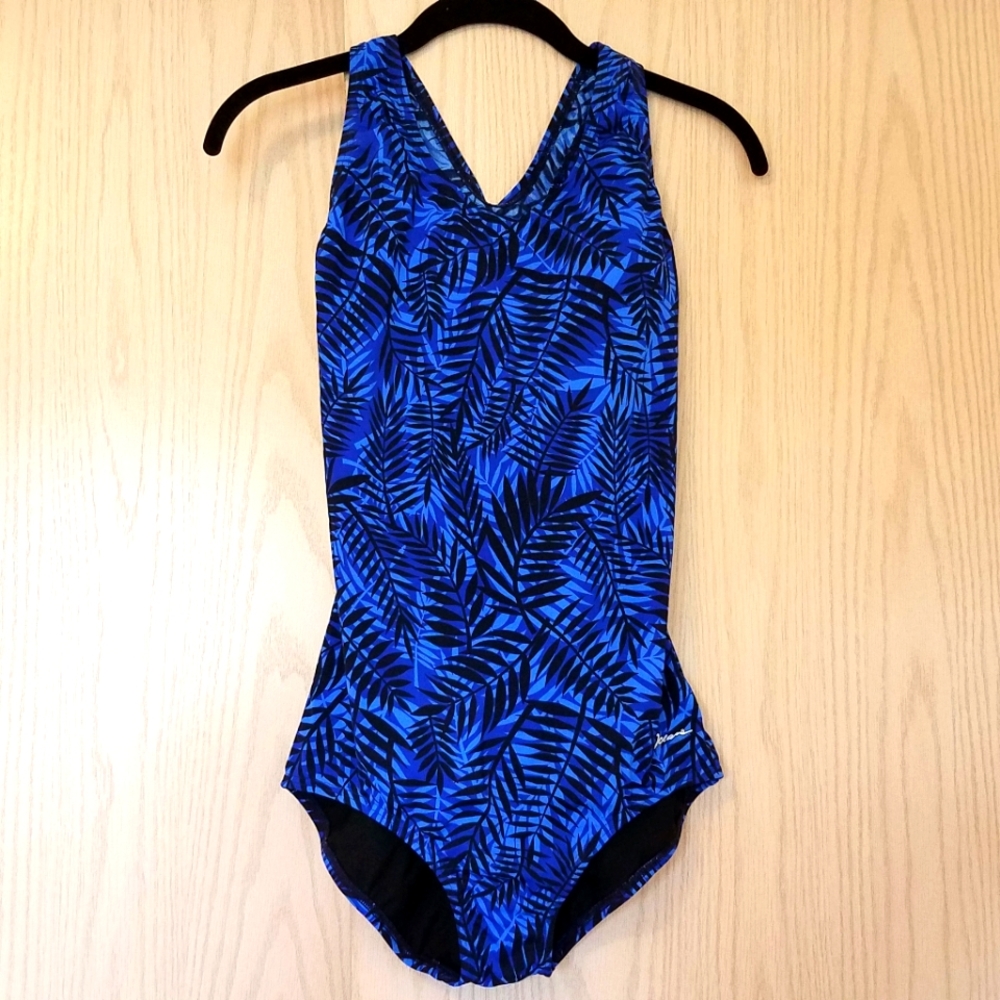 Womens one piece Ocean swimsuit full coverage